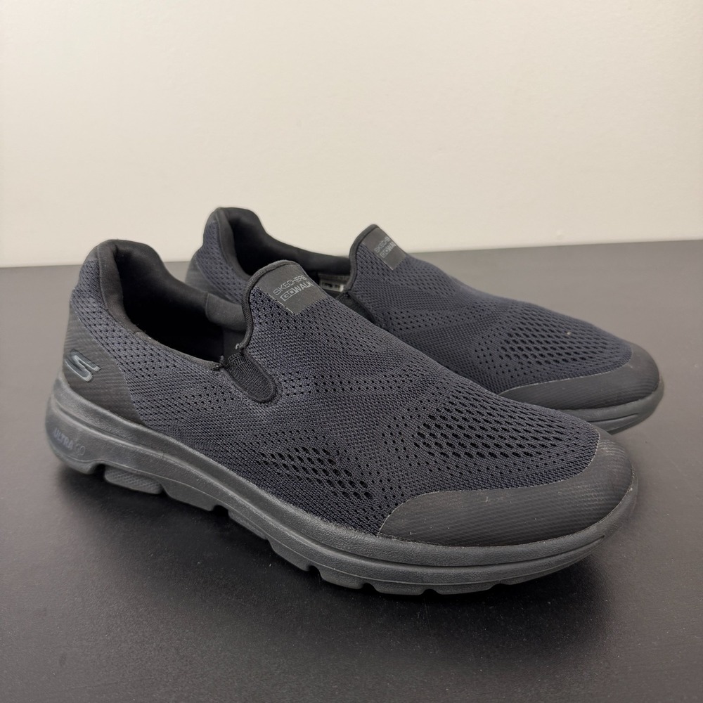 Skechers GOwalk Walking Shoes Men's 8.5 Black Low Top Casual Slip On Comfort